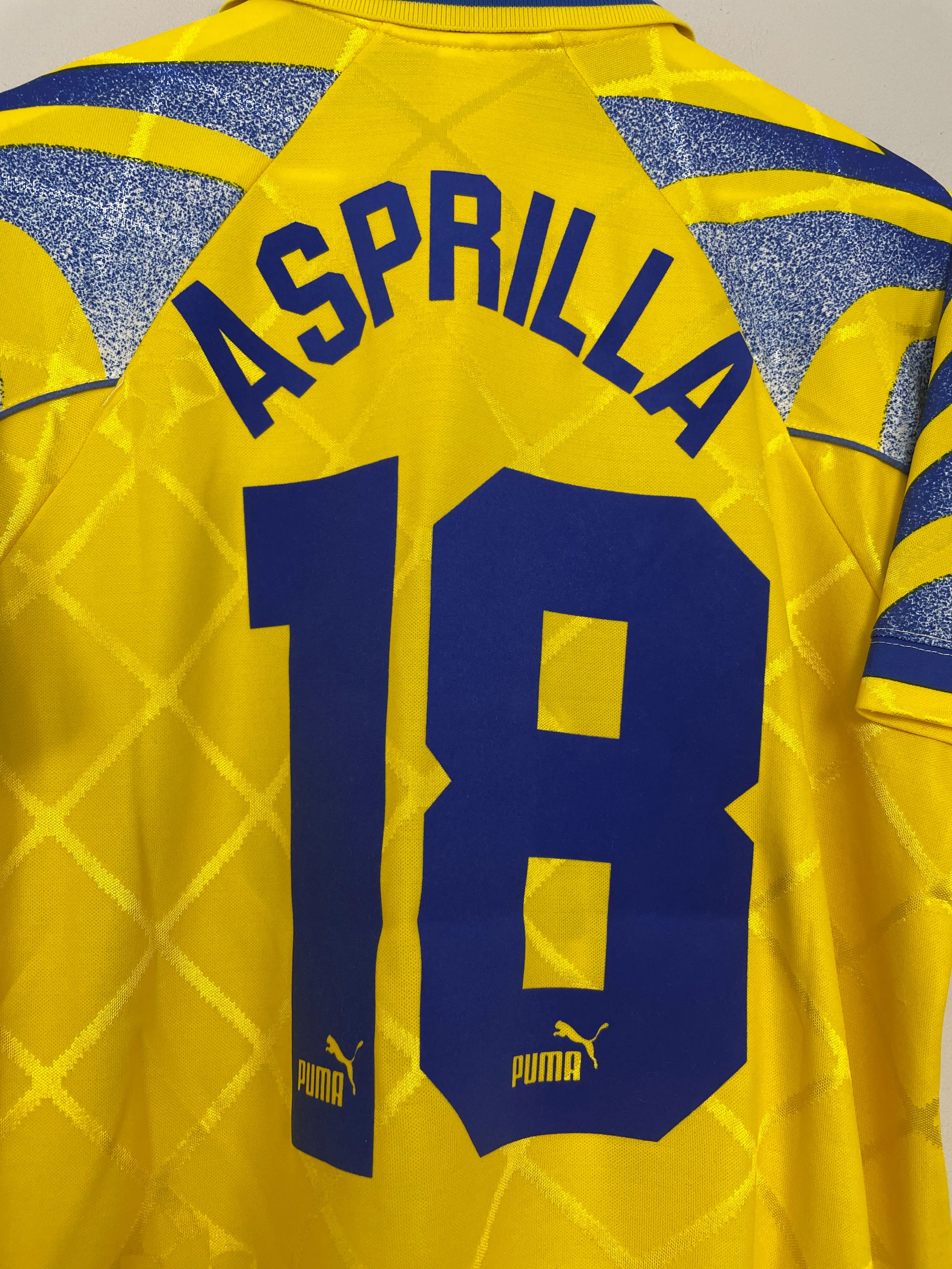 1995/97 PARMA ASPRILLA #18 HOME SHIRT (M) PUMA