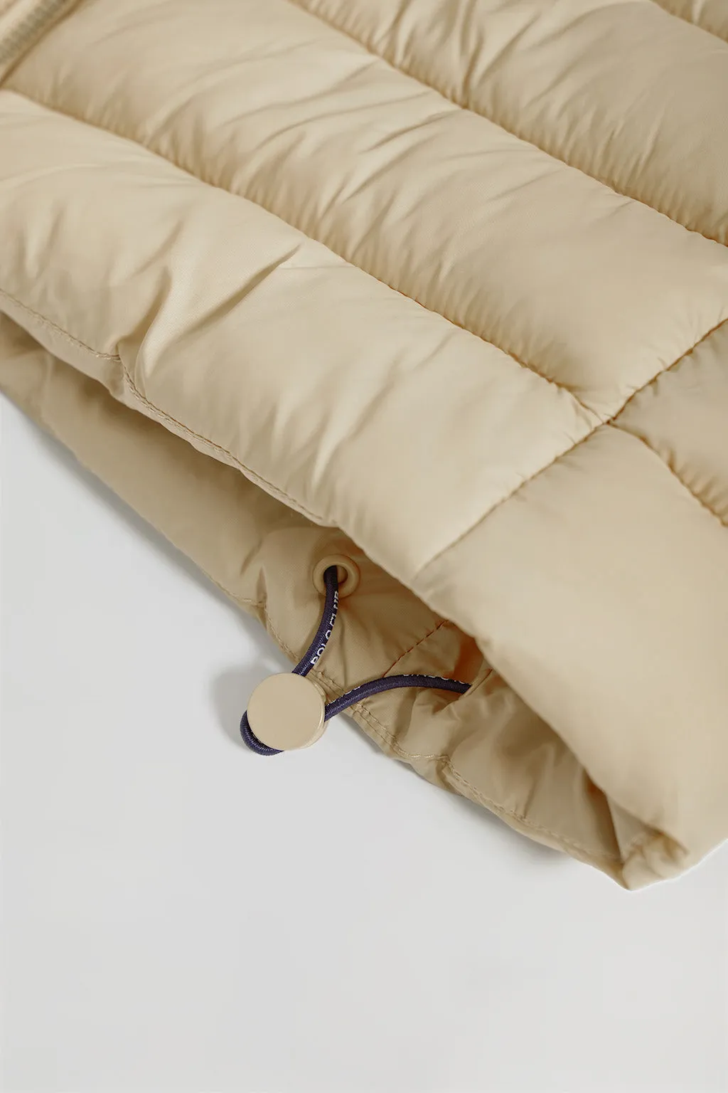 Abrigo Corinne beige ultralight con capucha y logotipo Polo Club