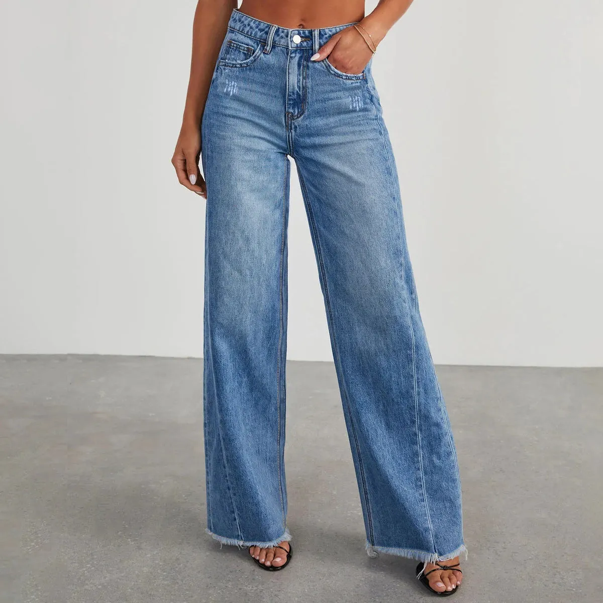 Loose straight wash jeans with raw edge lily/faire